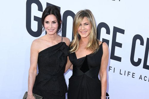This Miracle Face Cream Is Loved by Courteney Cox and Jennifer Aniston