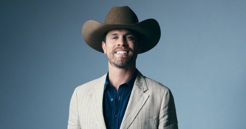 Country Star Dustin Lynch Reveals The Cost of Appearing on Late Night TV: ‘An Arm and a Leg’