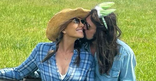 Elizabeth Hurley Debuts Her New Relationship With Billy Ray Cyrus: ‘Happy Easter’