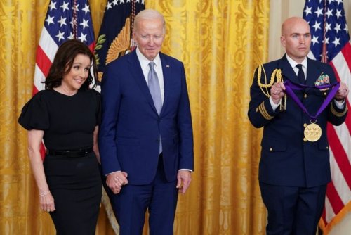 Biden Honors Springsteen, Julia Louis-Dreyfus, Mindy Kaling