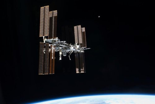 Space Station Air Leak Forces Middle-Of-Night Crew Wakeup