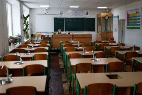 Kyiv Schools Adapt to Survive Under Russian Bombardment