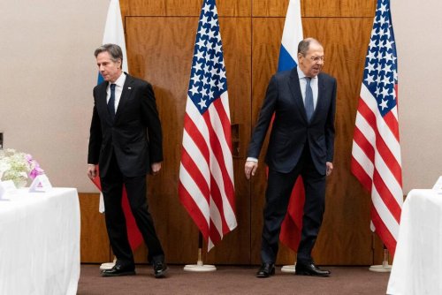 US and Russia Try to Lower Temperature in Ukraine Crisis