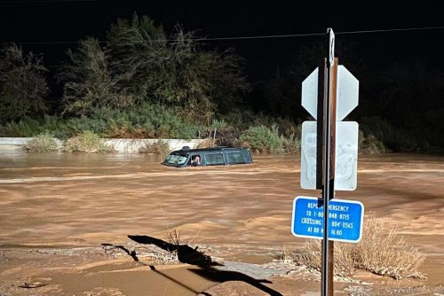 Storms Flood Highway Near Las Vegas 3 Rescued From Vehicles Flipboard