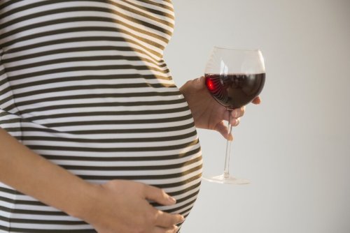 A Greater Share of U.S. Women Are Drinking During Pregnancy, Report Shows