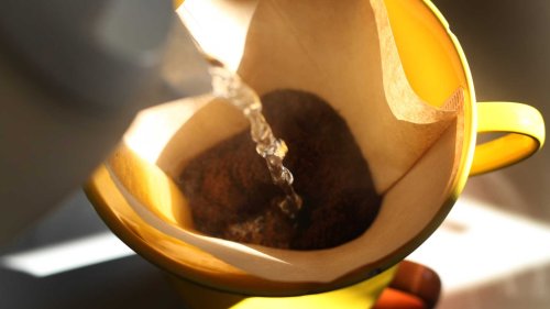 Kaffeepulver sparen: Mit diesem simplen Trick machst du deinen Kaffee noch stärker
