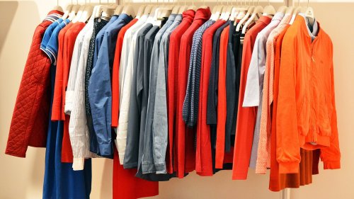 “Wasserabweisend” bis “knitterfrei”: Hinter diesen Bezeichnungen stecken Schadstoffe