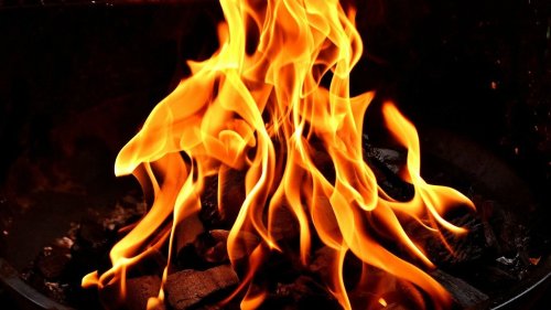 Lagerfeuer im Garten: Das musst du beachten