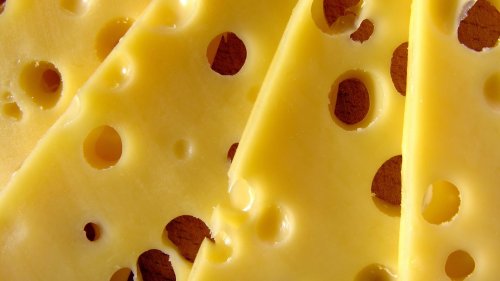 Verschimmelter Käse: Ist er noch essbar oder muss er weg?