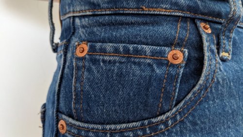 Wozu soll die kleine Jeanstasche gut sein?