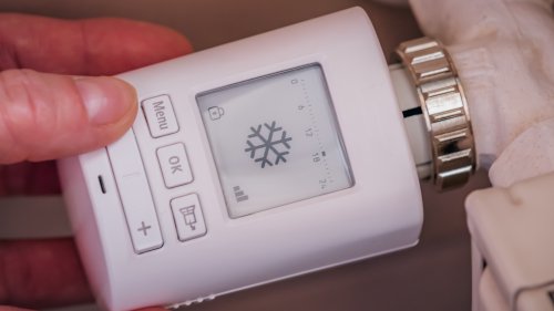 Heizung im Sommerbetrieb: So sparst du Energie und Geld