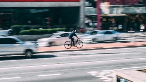 Alltagswissen: Muss man immer auf dem Radweg radeln?