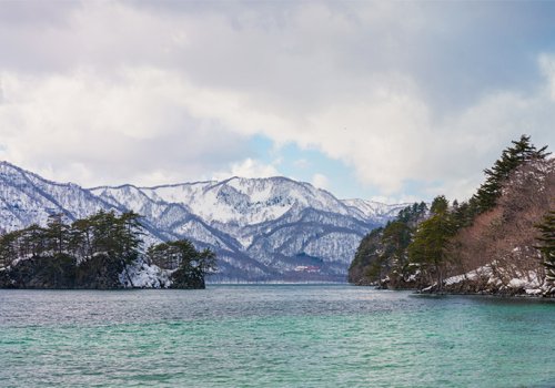 Explore the path less travelled during winter in Japan