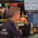 Dow Jones Ends December Losing Streak, Gains for First Time in 2 Weeks