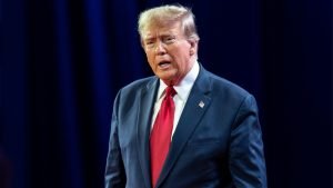 Trump Urges Fed to Cut Rates as April 2 Tariffs Loom