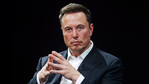 D’après sa biographie événement, Elon Musk en a sacrément bavé avec Amber Heard