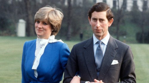 La blouse que portait Diana sur le portrait de ses fiançailles avec Charles sera bientôt vendue aux enchères