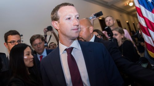 Mark Zuckerberg a perdu plus de la moitié de sa fortune en un an
