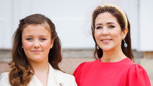 La princesse Isabella était radieuse pour fêter sa majorité avec les boucles d'oreilles de sa mère, la reine Mary de Danemark