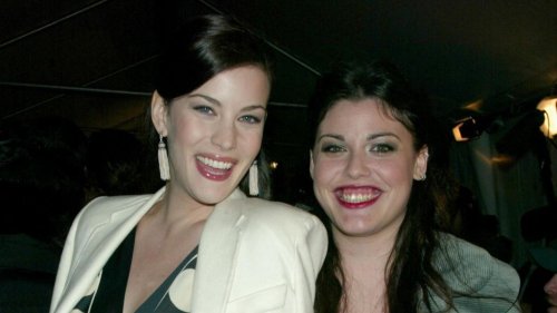 Mia et Liv Tyler ont découvert qu'elles étaient sœurs… lors d'un concert d'Aerosmith