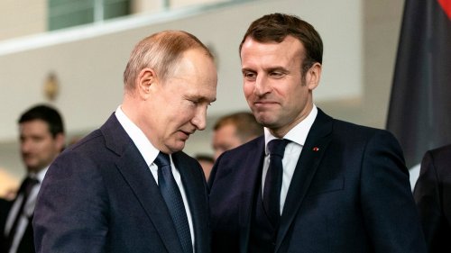 Guerre en Ukraine : L’échange lunaire entre Emmanuel Macron et Vladimir Poutine