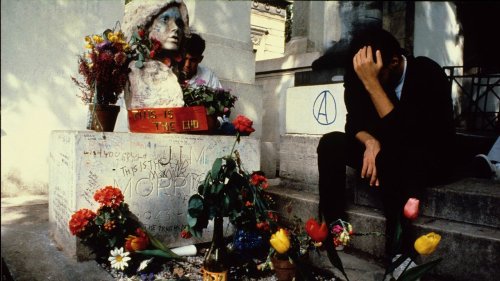 37 ans après avoir été volé au Père-Lachaise, le buste de Jim Morrison retrouvé «par hasard»