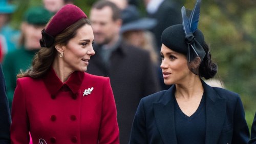 Meghan Markle et Kate Middleton ont toutes deux «pleuré à chaudes larmes» après l'affaire de la robe de demoiselle d'honneur