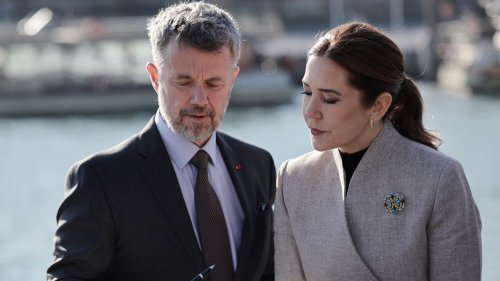 Le roi Frederik et la reine Mary de Danemark pleurent la mort soudaine de leur ami et confident