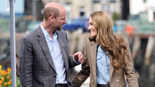 Kate Middleton arbore une nouvelle coiffure aux côtés du prince William à l'occasion de leur anniversaire de mariage