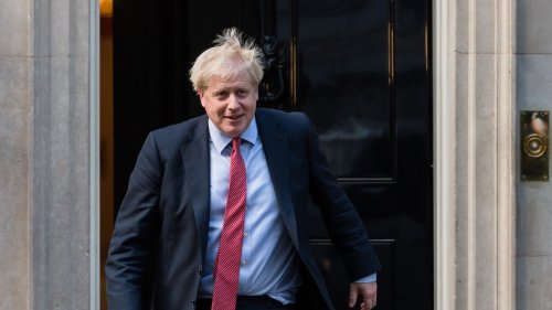 En plein confinement, Boris Johnson aurait organisé une grande fête de Noël à Downing Street