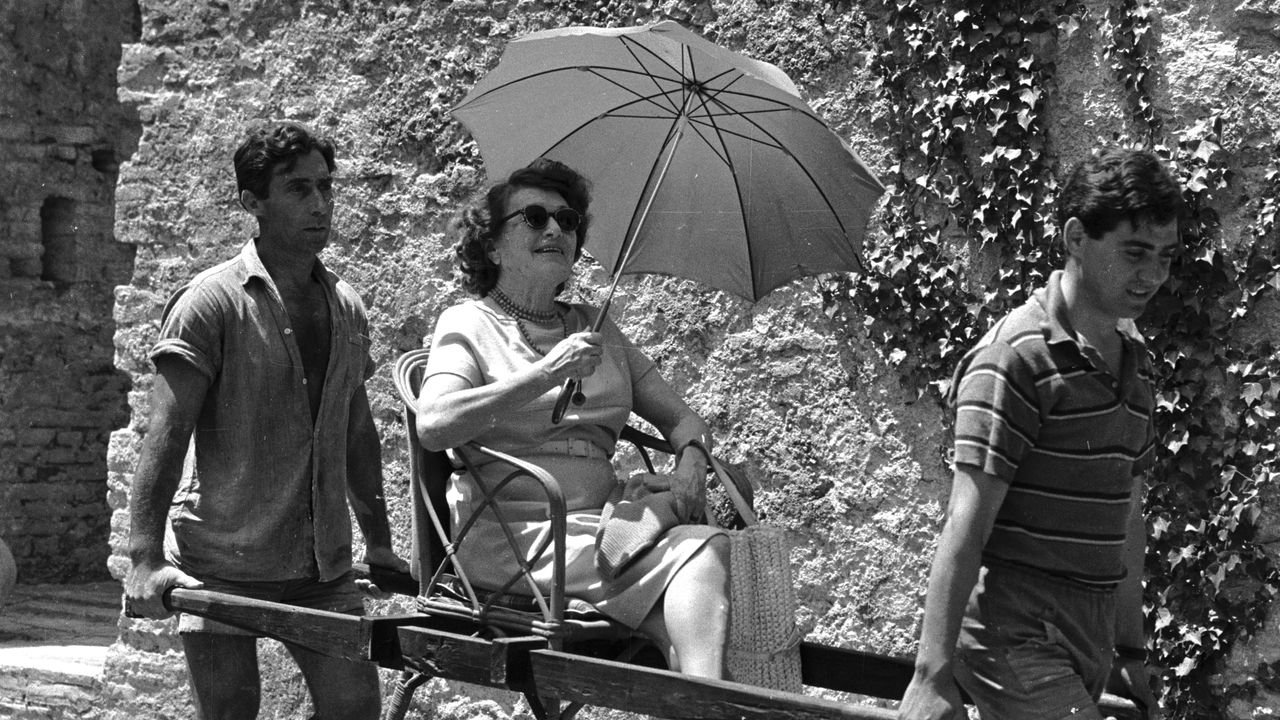 Caresse Crosby : le destin extraordinaire de l'héritière anticonformiste et inventrice du soutien-gorge