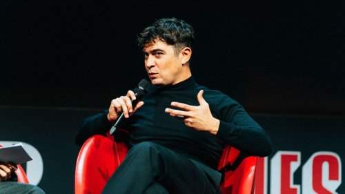 Riccardo Scamarcio al Vanity Fair Stories 2024: «Non sono maschilista, sono stato frainteso e mistificato. Sono stato folgorato dalla bravura di Benedetta Porcaroli. Un altro figlio? Mi piacerebbe»