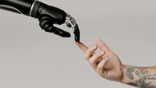 Lavoro e Intelligenza Artificiale, le principali «skill human-centric» ritenute insostituibili
