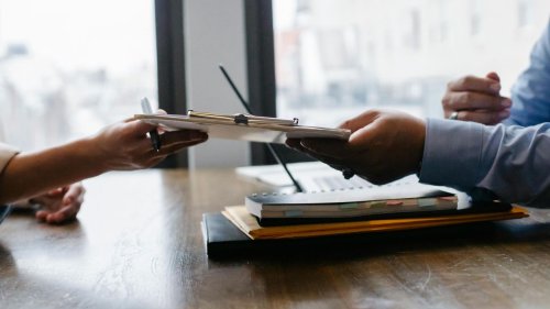 AI, la metà dei lavoratori la utilizza per inviare le candidature