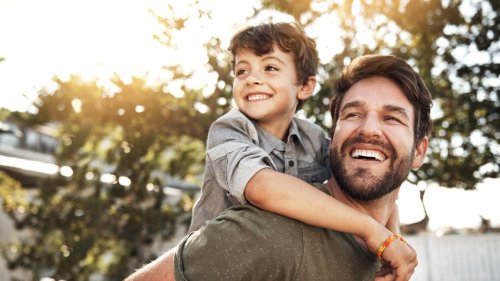 Alberto Pellai: «Oggi, i padri sono persone capaci anche di connettersi emotivamente coi loro bambini. Di vivere quella dimensione di tenerezza che al maschile era sempre rimasta bloccata, impedita»