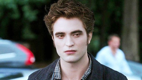 ‘Twilight’ Director Warned Robert Pattinson About Kristen Stewart’s Age After First Audition Kiss