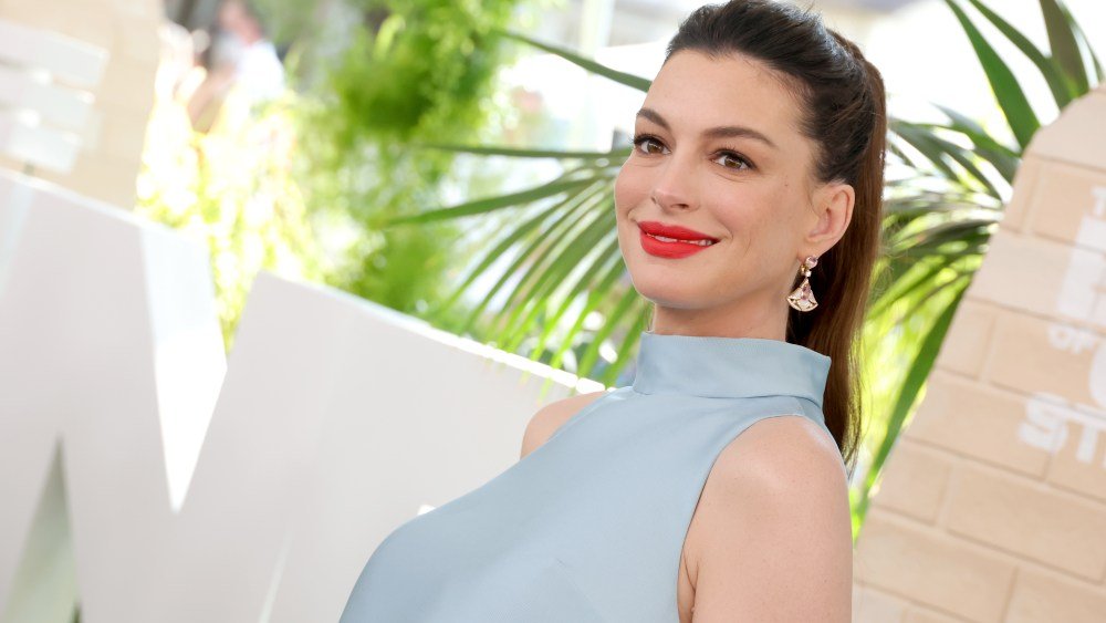 Anne Hathaway Tears Up as She’s Named a Disney Legend (and Her 2026 Box Office Crosses $2 Billion): ‘I’m One of the Most