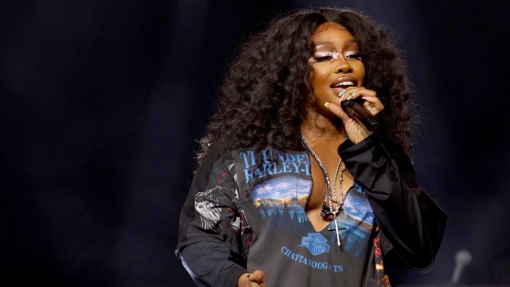 SZA releases 'SOS' Deluxe Edition with 10 bonus tracks - Canada Today