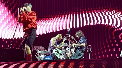 Red Hot Chili Peppers Announce New Album During Soggy Denver Tour Opener: Concert Review