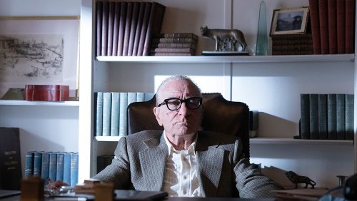 Why Robert De Niro’s Mob Drama ‘Alto Knights’ Is Such a Box Office Disaster