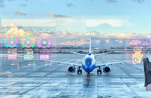 Flying to Las Vegas? A Guide to Harry Reid International Airport - Vegas Like a Local