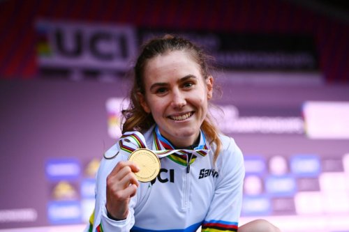 UCI Road World Championships: Niamh Fisher-Black 'proud to fly the fern' with U23 world title