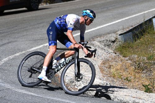 Chris Froome 'doored' by driver during training ride and left with minor injuries