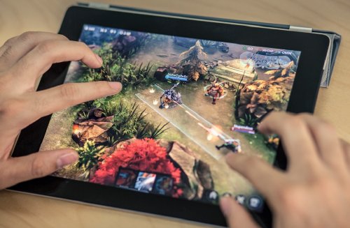 Super Evil Megacorp introduces the age of hardcore tablet gaming with Vainglory’s launch (interview)