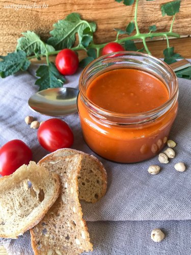 orientalische Tomaten Suppe mit Kichererbsen (und) Es wird kolt und ima köta!