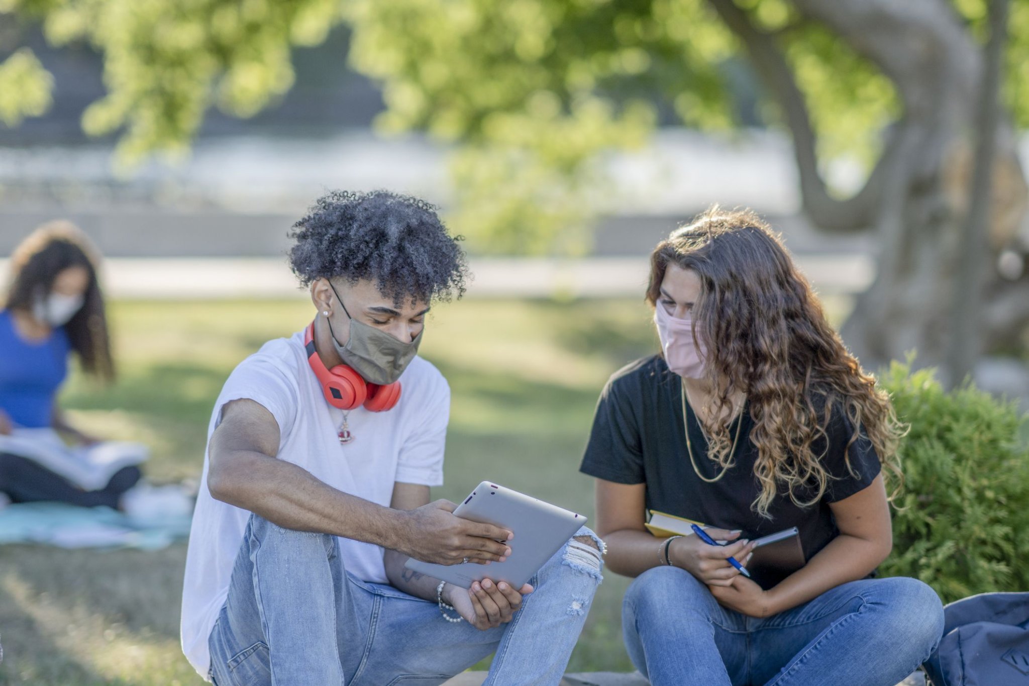 Peer Counseling May Reach Teens in Ways That Adults Can't