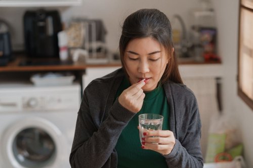 Acetaminophen (Tylenol) Side Effects You Should Know Before Taking It