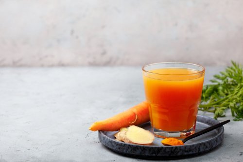 Drinking Turmeric and Carrot Juice May Reduce Inflammation and Boost Immunity