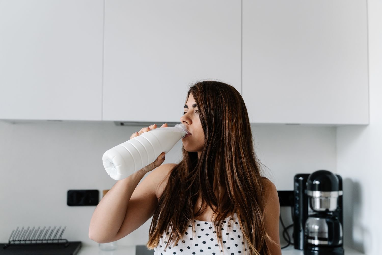Is It Best to Drink Kefir Before Bed?