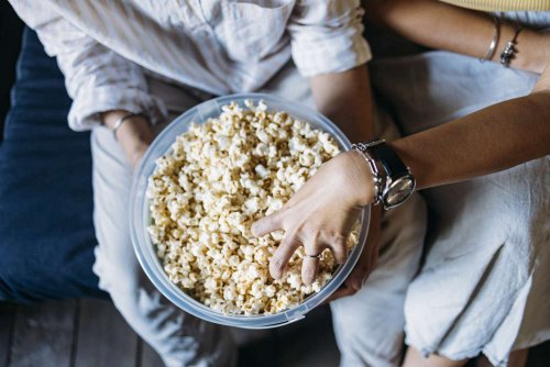 16 Healthy Late-Night Snacks That Won't Ruin Your Sleep or Diet